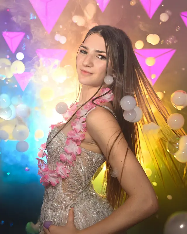 Book de 15 estilo Neón